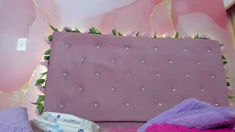 violet__taylor_ online show from June 30, 2:11 am