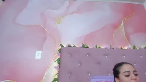 violet__taylor_ online show from June 25, 2:19 am