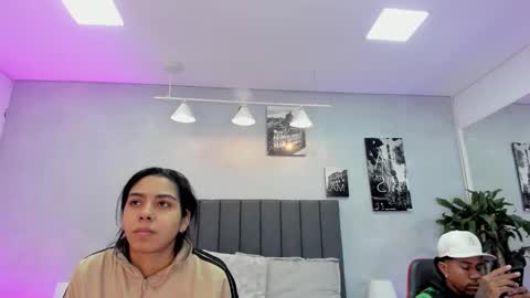 Violet and Myers online show from November 4, 11:22 am