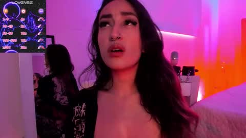 Violet Jones online show from November 19, 3:44 pm