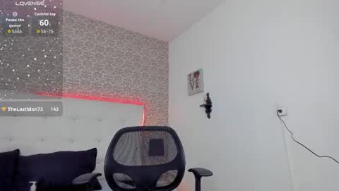 Violet online show from June 10, 10:41 pm