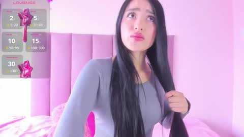 violet online show from October 20, 1:16 pm