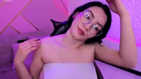 Snapshot of violeta_diazz chatting on October 16, 9:57 pm     online show from October 16, 9:57 pm