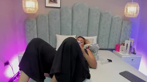 violeta_medina online show from March 4, 3:03 am