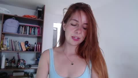 Snapshot of violeta_peter69 chatting on February 22, 9:26 pm Violeta Peter online show from February 22, 9:26 pm