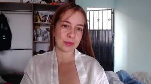 Violeta Peter online show from July 5, 8:05 pm