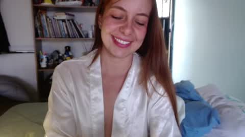 Violeta Peter online show from July 11, 9:40 pm