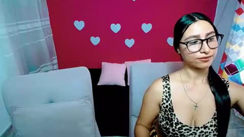 violeta_rouses online show from June 19, 4:57 pm