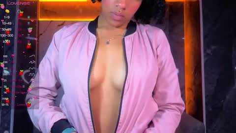 violeth_b online show from November 21, 2:48 pm