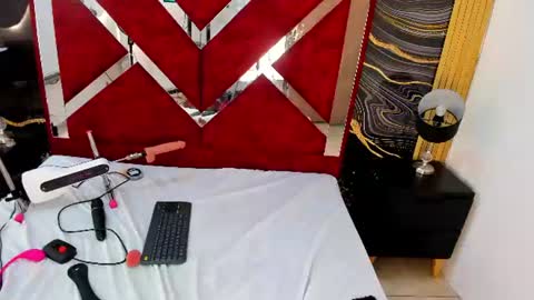 Violet Rose online show from June 13, 3:39 am