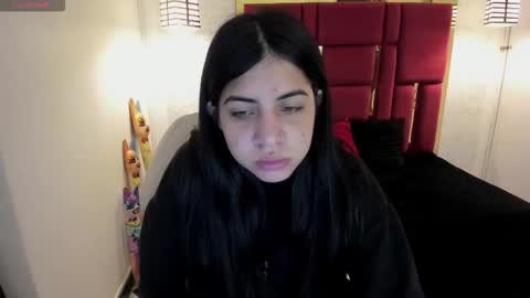 Snapshot of violetsmith_3 chatting on October 22, 11:34 am Violeta online show from October 22, 11:34 am