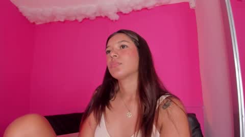 violett_24_ online show from March 6, 3:35 pm