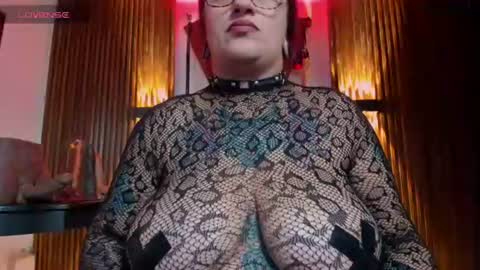 violett_8 online show from July 4, 12:15 am