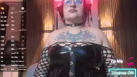 violett_8 online show from July 13, 5:38 pm