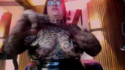 violett_8 online show from June 26, 5:13 am