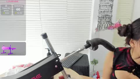 violett_collinss online show from June 7, 1:55 am