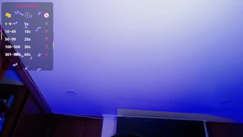 violett  Independent model online show from October 23, 5:09 am