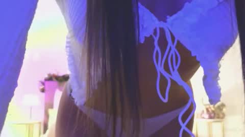 violetta_finch online show from December 21, 11:27 am