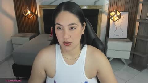 VIOLETTA online show from January 6, 12:20 pm