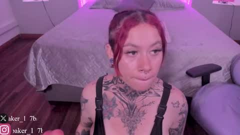 Snapshot of violettabaker1 chatting on February 11, 7:38 pm ViolettaBaker online show from February 11, 7:38 pm