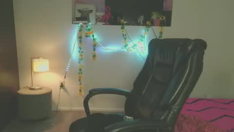 violettacam69 online show from February 5, 9:04 am