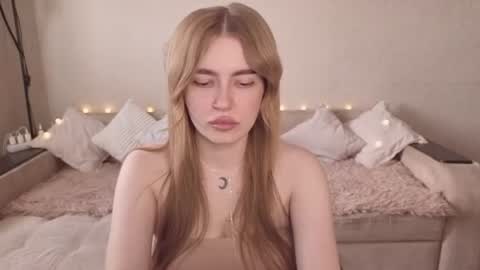 ViolettaOtis online show from June 23, 2:23 pm