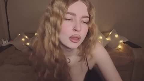 ViolettaOtis online show from February 10, 3:04 pm