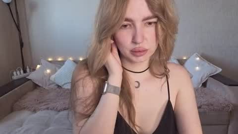 ViolettaOtis online show from June 17, 3:06 pm