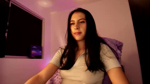 Snapshot of violettastars chatting on October 13, 5:53 am Violetta....Follow me in Twitter... online show from October 13, 5:53 am