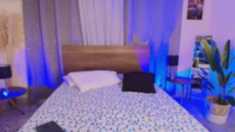 Violett online show from November 18, 4:26 am