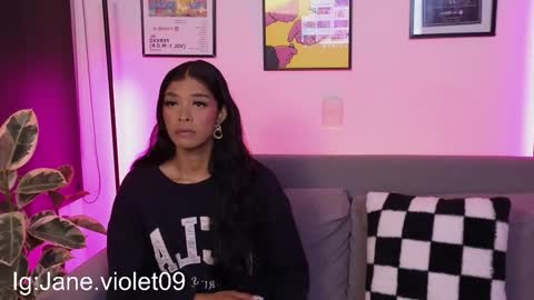 Snapshot of violettgrey_ chatting on October 14, 12:13 am Violet online show from October 14, 12:13 am