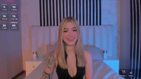 Violett  online show from July 30, 11:33 am