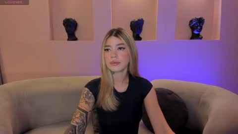 Violett  online show from June 30, 11:09 am