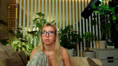 Violetta online show from December 1, 11:03 pm