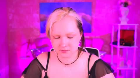 Violett online show from June 9, 6:24 am