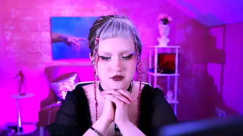 Violett online show from July 21, 11:01 am