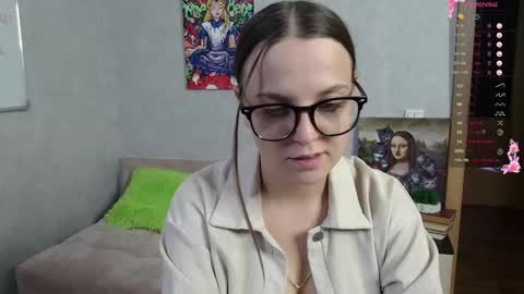 Violet online show from September 27, 6:49 pm