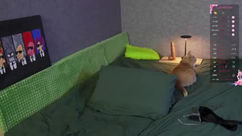 Violet online show from March 20, 2:22 pm