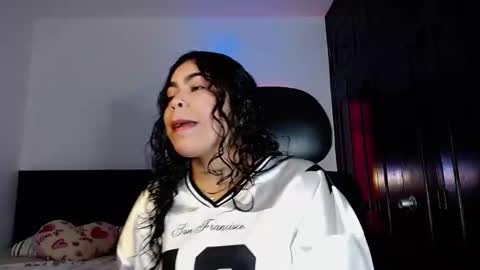  Violet  online show from November 20, 2:21 am