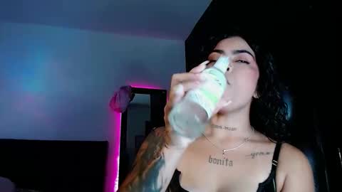  Violet  online show from November 22, 4:33 am