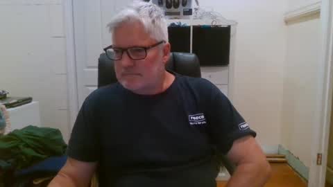 viper654321 online show from February 15, 8:00 am