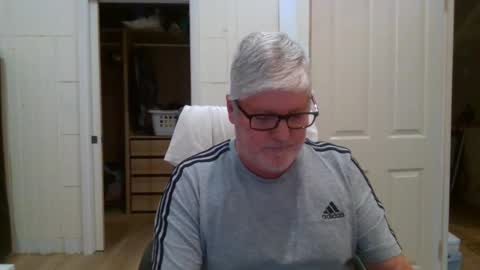 viper654321 online show from August 4, 7:15 am