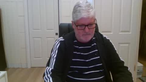 viper654321 online show from June 25, 8:08 am