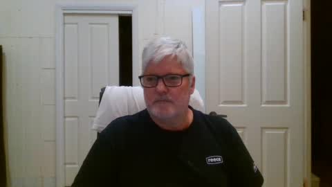 viper654321 online show from August 6, 7:39 am