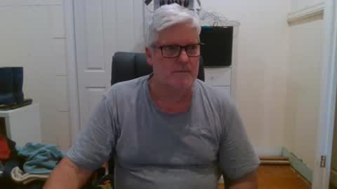 viper654321 online show from December 31, 7:10 am