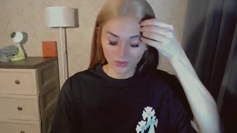 Pearl online show from December 3, 10:49 am