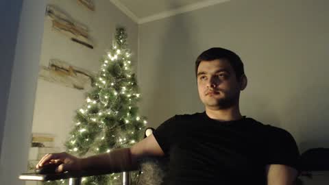 Snapshot of virgil____ chatting on December 10, 7:16 am virgil____ online show from December 10, 7:16 am