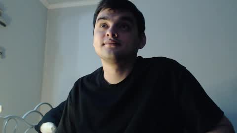 Snapshot of virgil____ chatting on February 14, 7:02 pm virgil____ online show from February 14, 7:02 pm