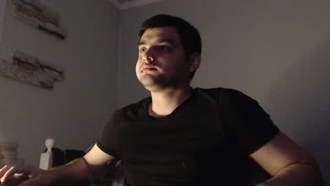 Snapshot of virgil____ chatting on December 11, 8:15 am virgil____ online show from December 11, 8:15 am