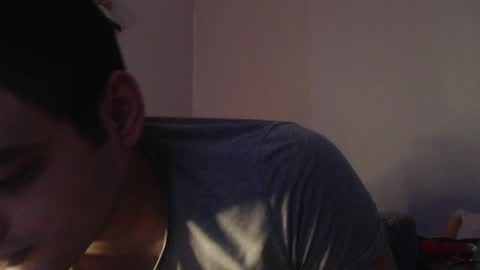 Snapshot of virgil____ chatting on December 8, 10:41 am virgil____ online show from December 8, 10:41 am